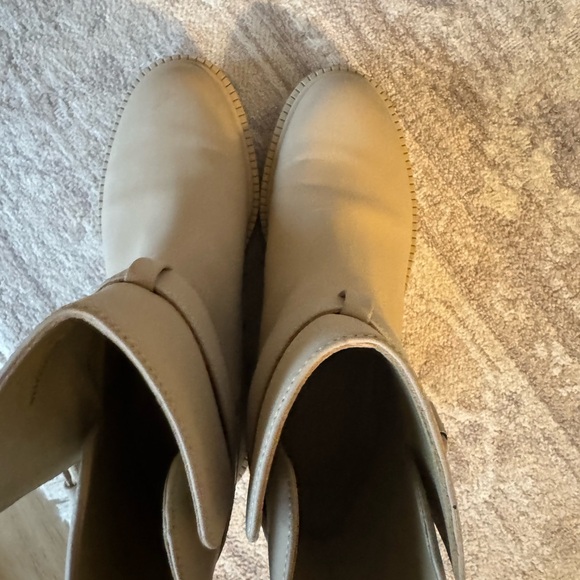 Vince Beige Ankle Boots Waterproof - Picture 4 of 4